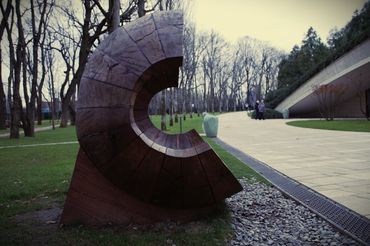 Лавочка скорлупка. - Юрий Полторыхин.