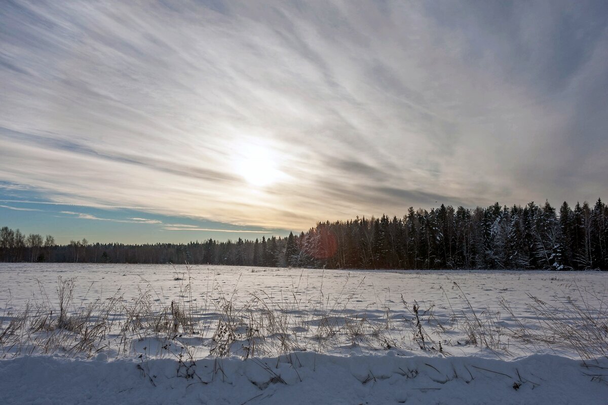Пасмурный полдень - Валерий Иванович Пасмурный полдень - Валерий Иванович