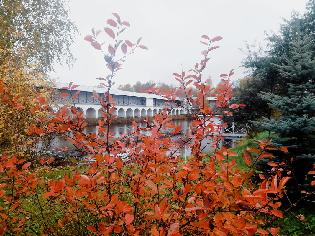 Осенью в монастыре - Сергей Кочнев