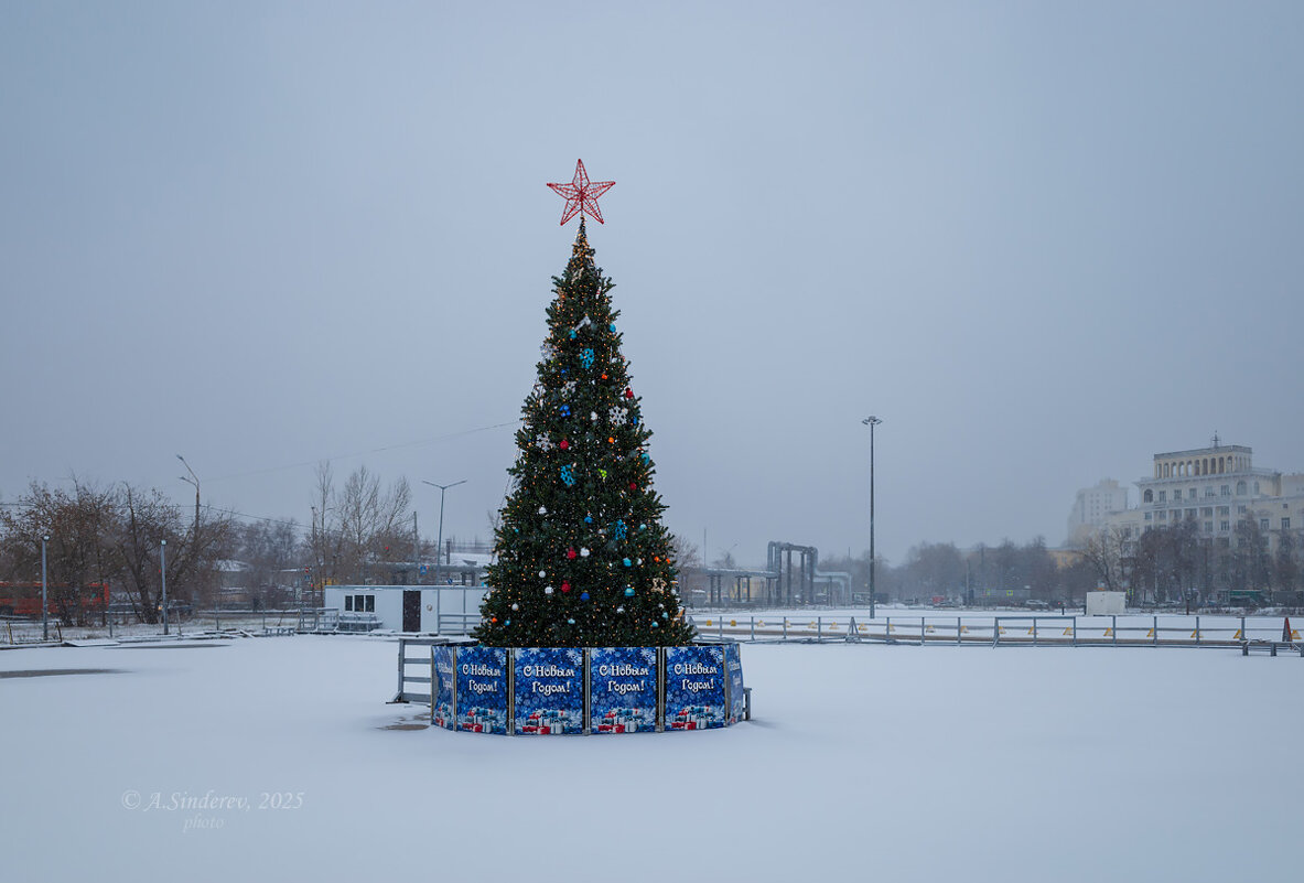 Новогодняя ёлка на площади - Александр Синдерёв