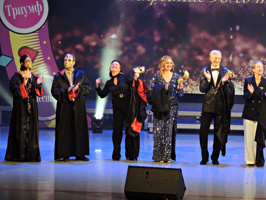 Пора снимать маски - Ната57 Наталья Мамедова Пора снимать маски - Ната57 Наталья Мамедова