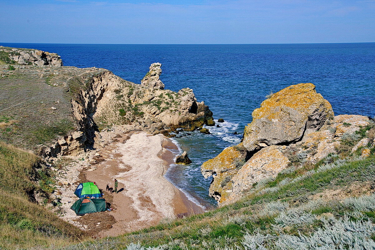 БУХТОЧКА С РАКУШЕЧНЫМ ПЛЯЖЕМ.  Азовское море. - Виталий Половинко
