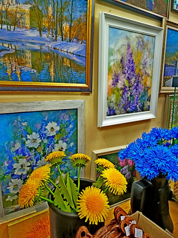 В художественной лавке... - Vladimir Semenchukov В художественной лавке... - Vladimir Semenchukov