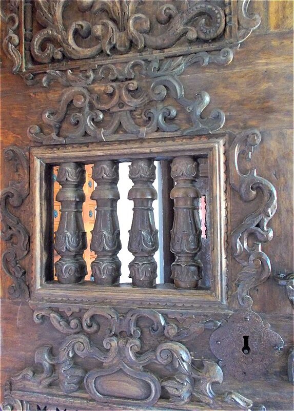 Дубовые резные двери - Alisia La DEMA Дубовые резные двери - Alisia La DEMA