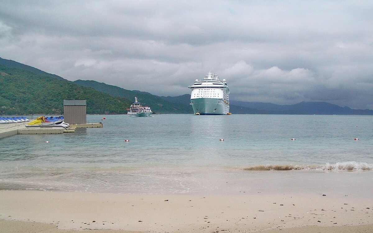 пока лайнер на рейде ... - Andrey Bragin пока лайнер на рейде ... - Andrey Bragin