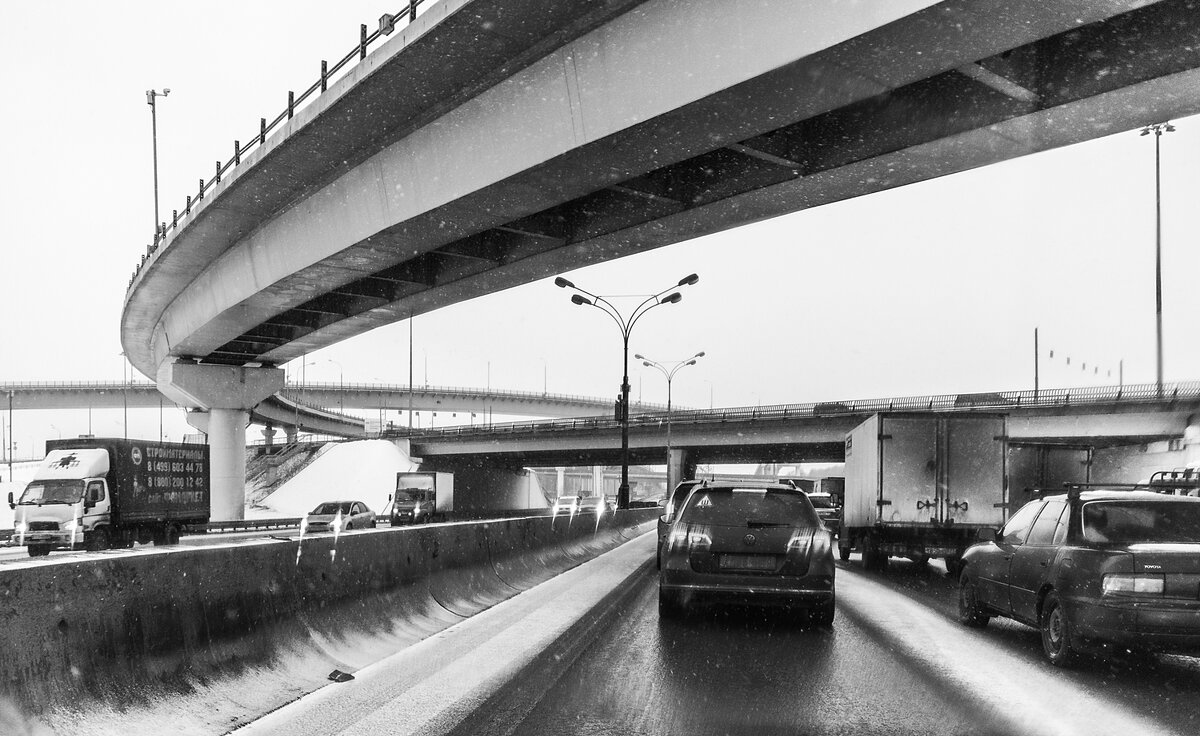 В пробке - Валерий Иванович В пробке - Валерий Иванович