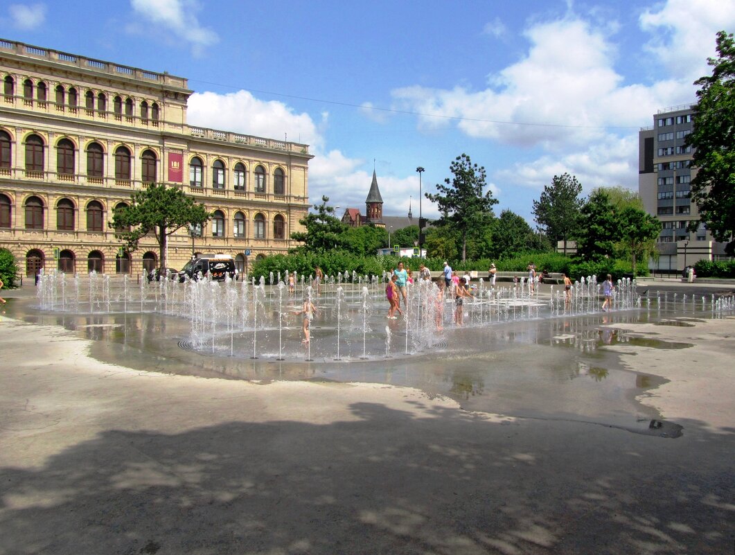 Биржевой сквер - Сергей Карачин