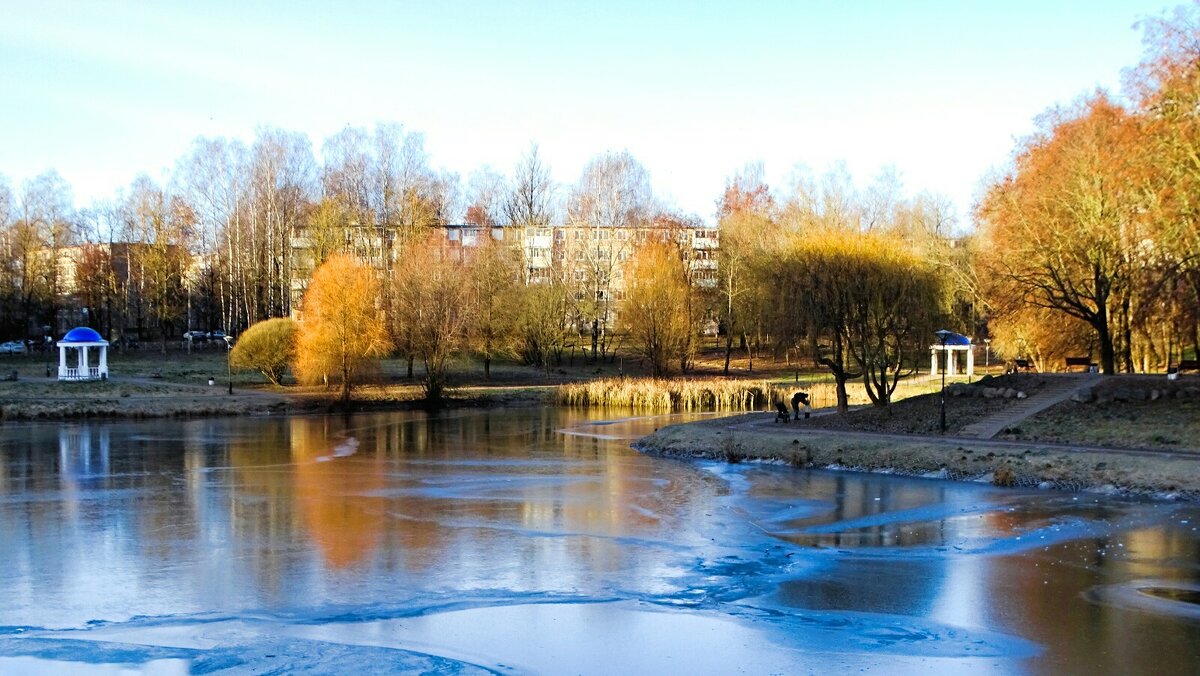 Город в середине декабря. - Милешкин Владимир Алексеевич Город в середине декабря. - Милешкин Владимир Алексеевич