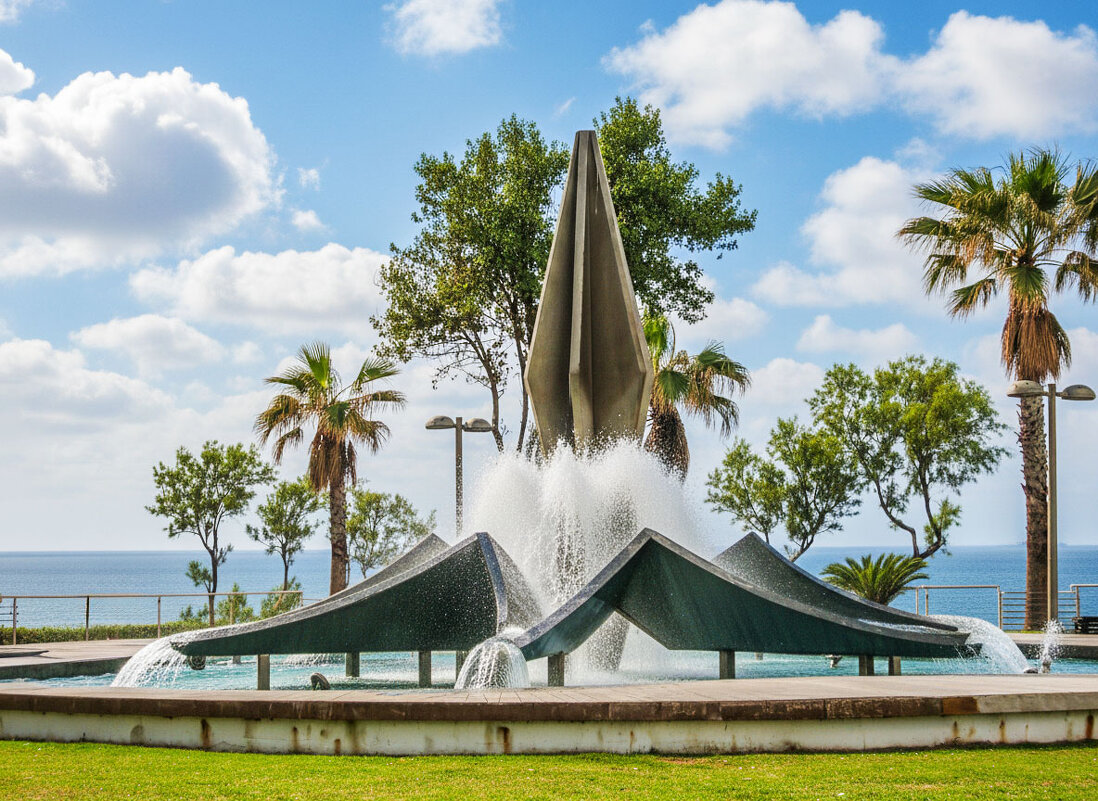 Фонтан. - Argaman Табашник