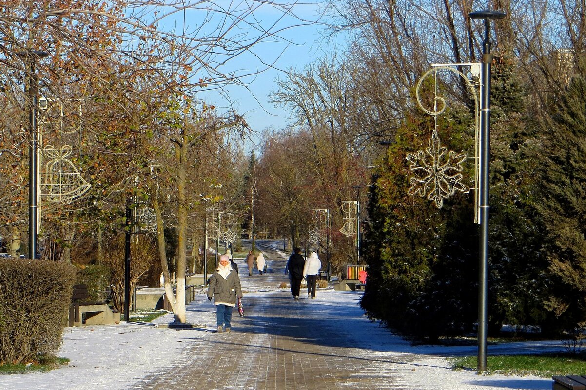 Небольшой морозец держится - Татьяна Смоляниченко Небольшой морозец держится - Татьяна Смоляниченко