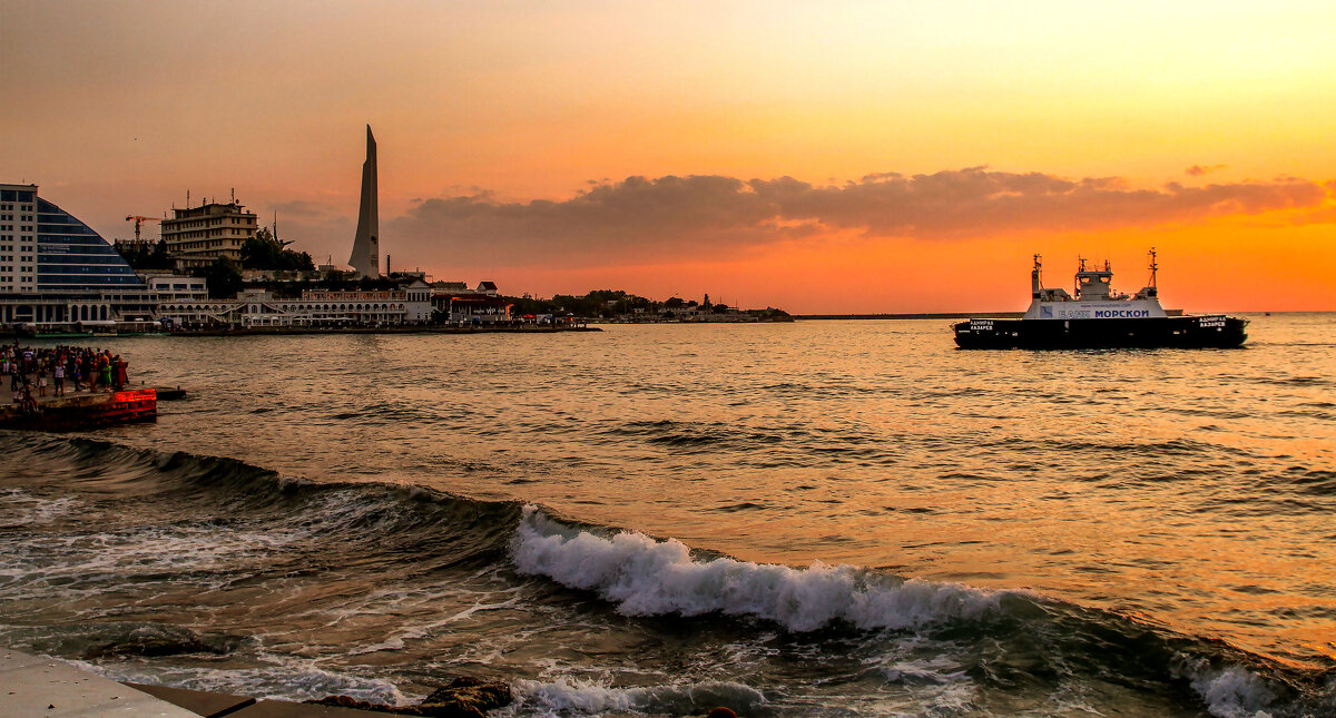 Вечер на рейде. - Сергей Воротников Вечер на рейде. - Сергей Воротников