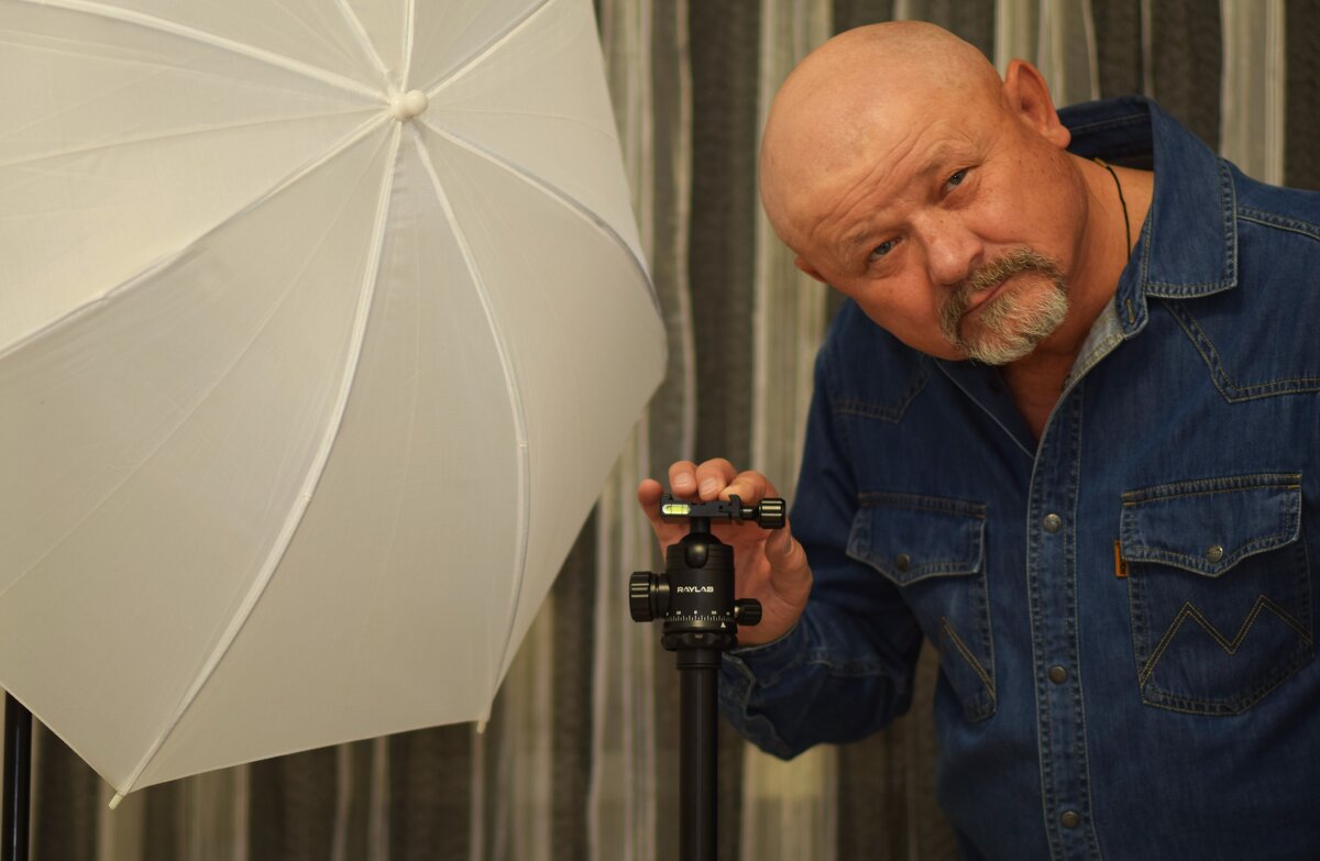 С ушами и лысиной! - Юрий Полторыхин. С ушами и лысиной! - Юрий Полторыхин.