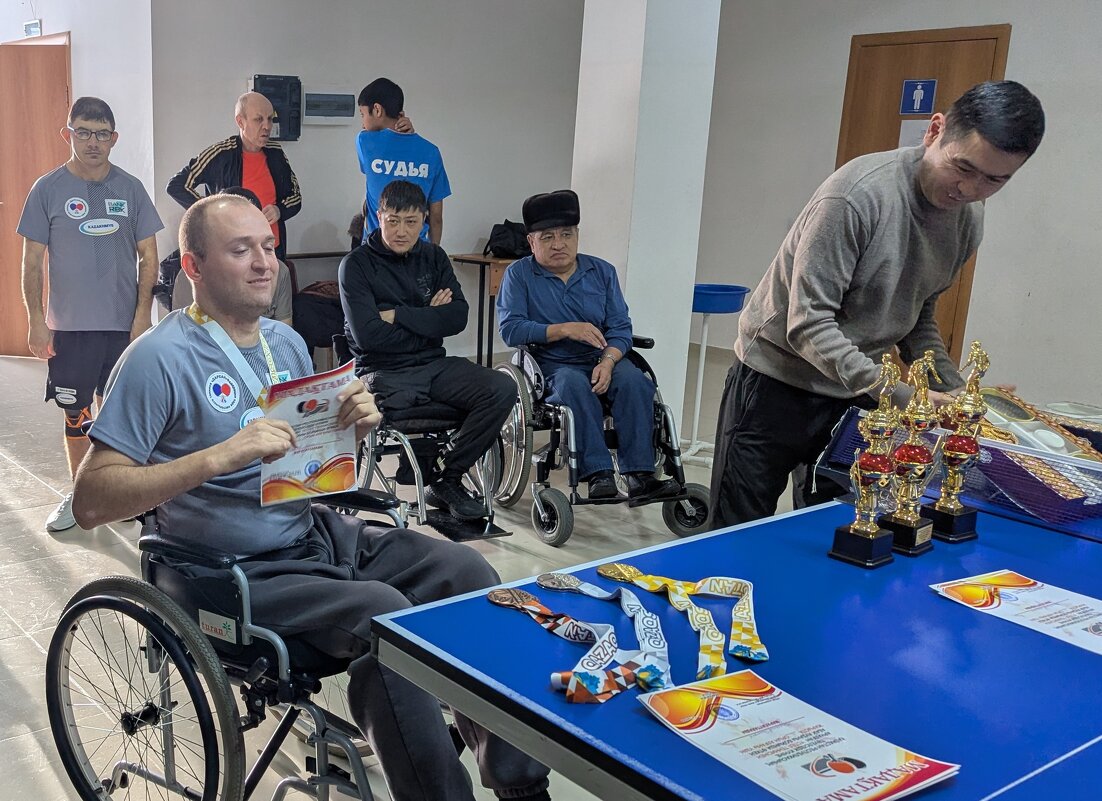 Максим - Андрей Хлопонин