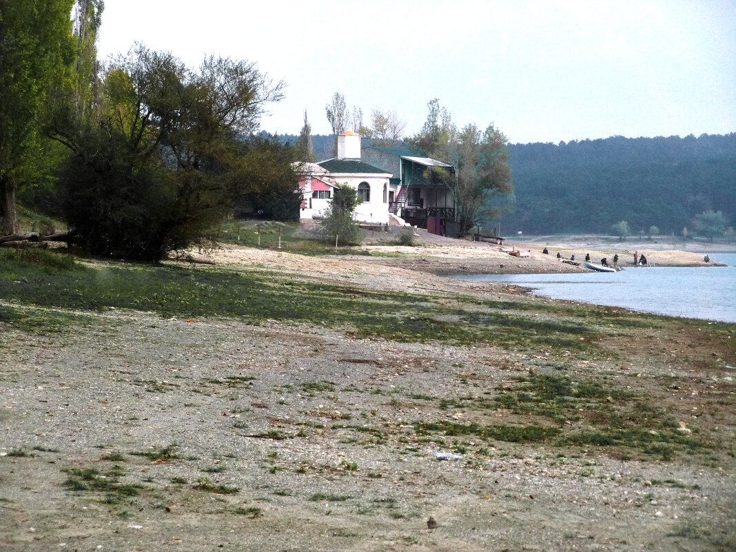 На  лодочной  станции - Валентин Семчишин