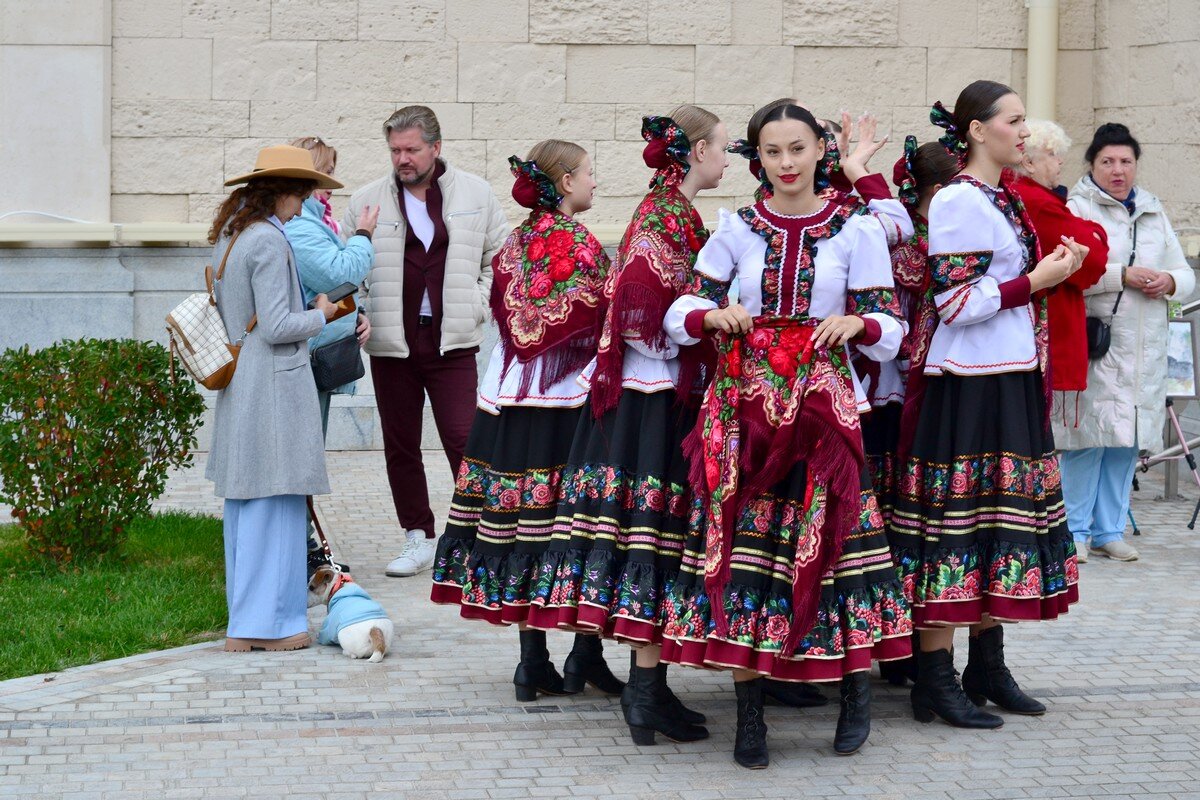 Загадочная красотка - Александр Рыжов