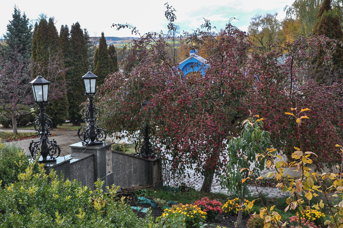 У Колокольни Рождество-Богородицкий монастырь - Татьяна Машошина У Колокольни Рождество-Богородицкий монастырь - Татьяна Машошина