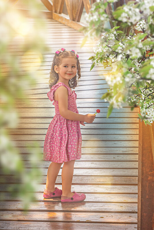 Я оглянулся посмотреть, не оглянулась ли она... - Svetlana Galvez Я оглянулся посмотреть, не оглянулась ли она... - Svetlana Galvez