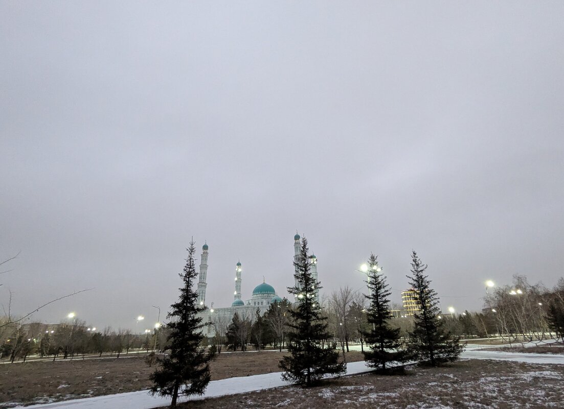 Вечер в городе - Андрей Хлопонин Вечер в городе - Андрей Хлопонин