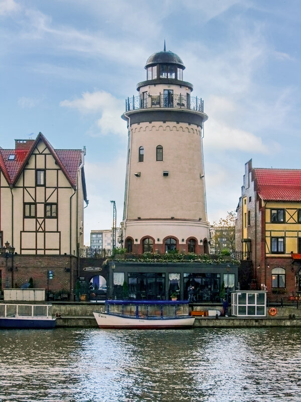 Бутафорный маяк - Сергей Карачин Бутафорный маяк - Сергей Карачин