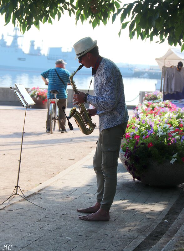 Я вам сыграю господа... - Любовь Сахарова