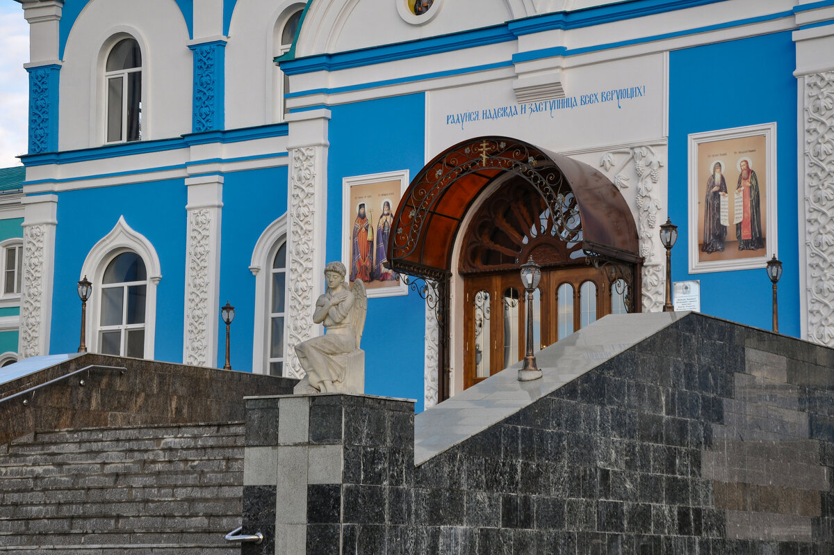Вход в храм Рождества Пресвятой Богородицы - Татьяна Машошина Вход в храм Рождества Пресвятой Богородицы - Татьяна Машошина