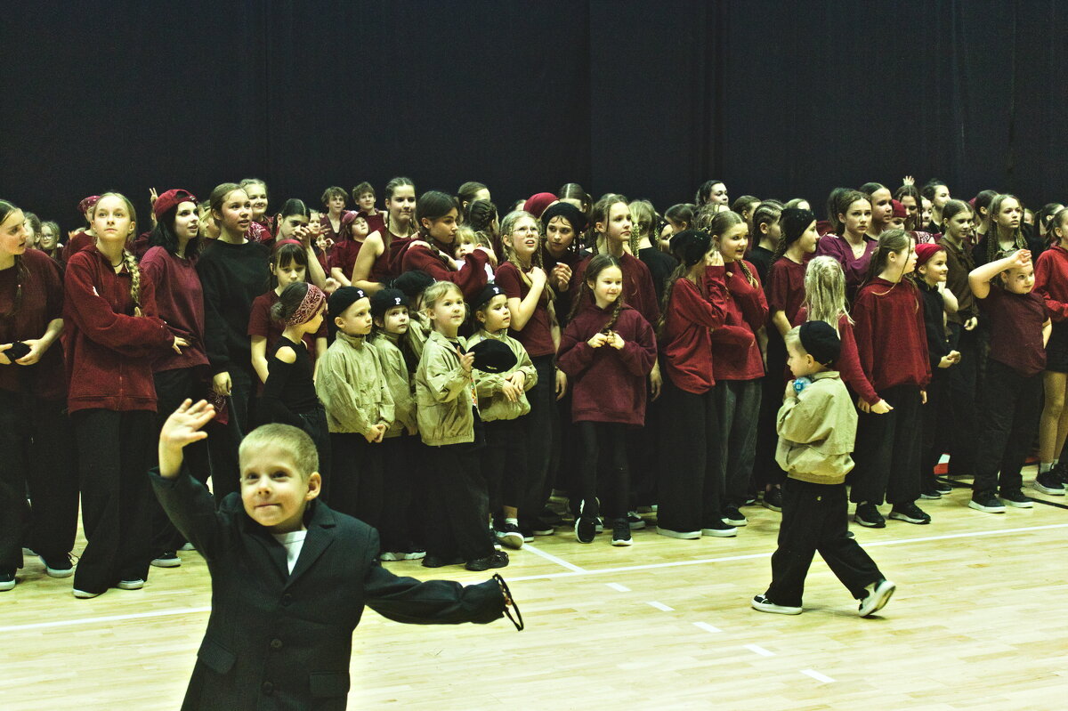 Мистер самоуверенность) - Артём 