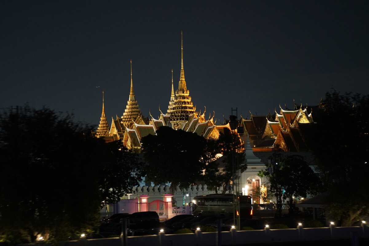 Вид на Королевский дворец, Бангкок - Иван Литвинов Вид на Королевский дворец, Бангкок - Иван Литвинов