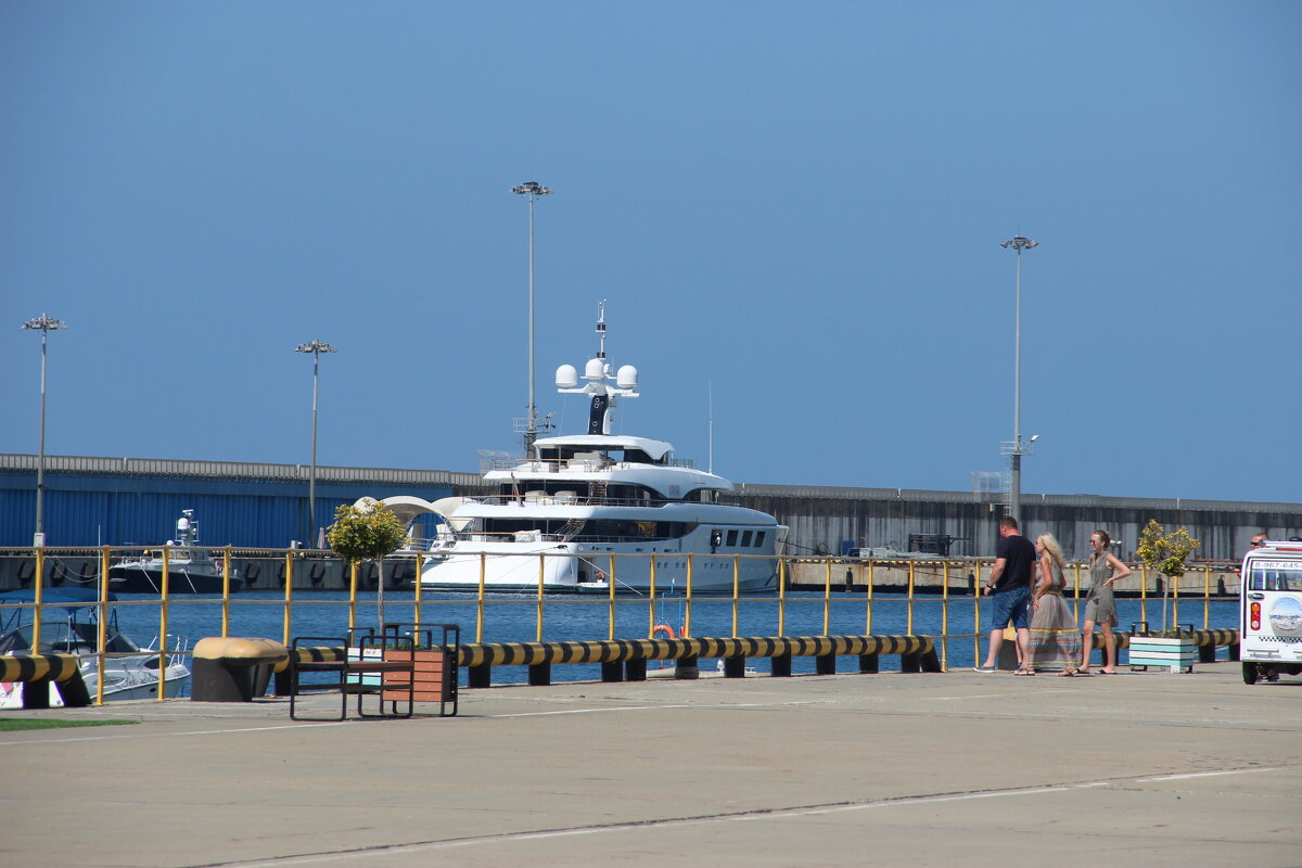 Сочи.Супер-яхта Clio. - Serega SchütZ Сочи.Супер-яхта Clio. - Serega SchütZ