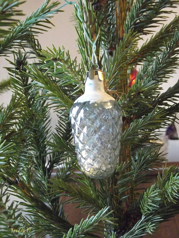 Новогодняя шишка - Freddy 97 Новогодняя шишка - Freddy 97