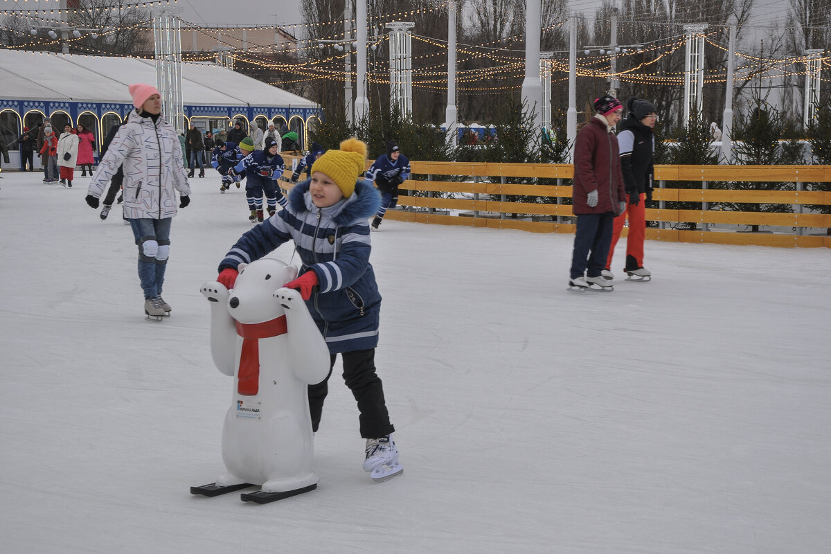 Каток на Адмиралтейской площади - Татьяна Машошина Каток на Адмиралтейской площади - Татьяна Машошина