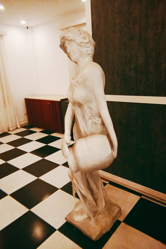 Статуя в, греческом ресторане, в отеле:SEA BEACH - Игорь Солдаткин