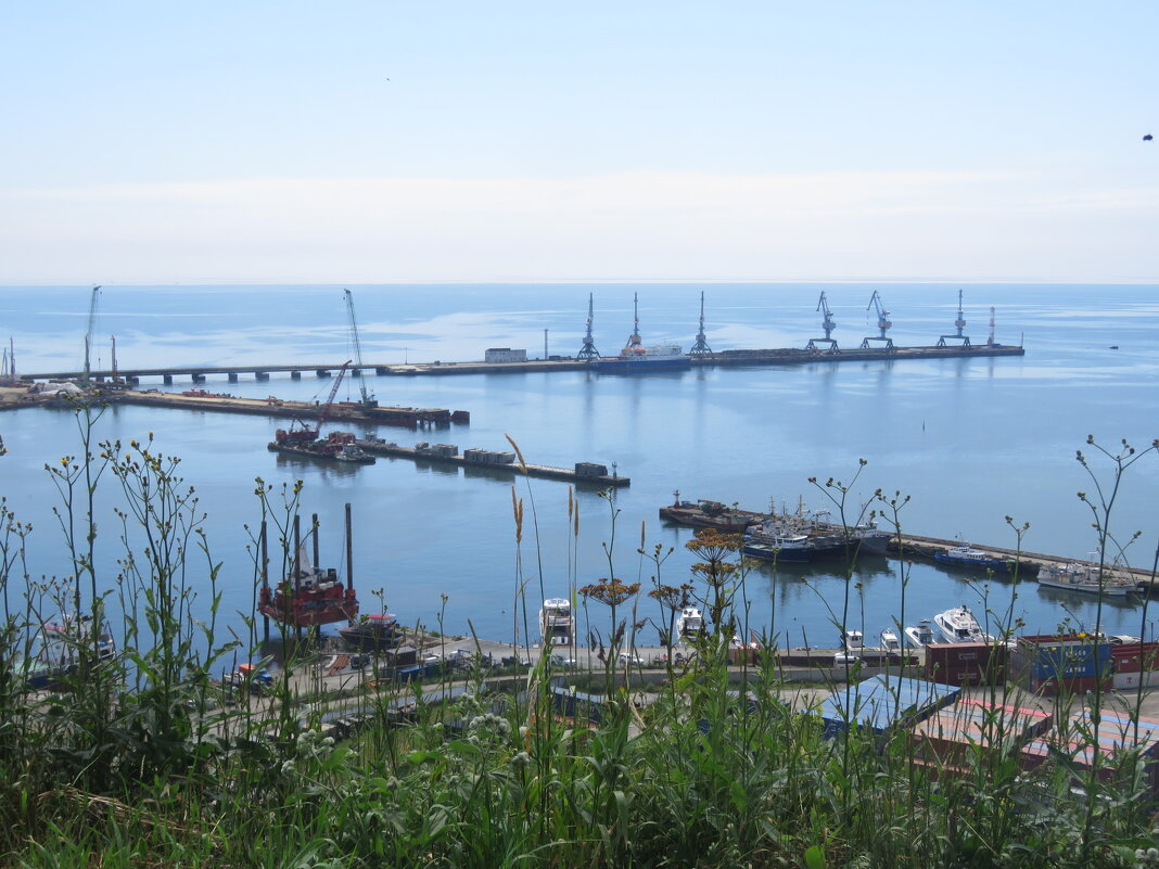 В грузовом порту Корсакова - ИРЭН@ .