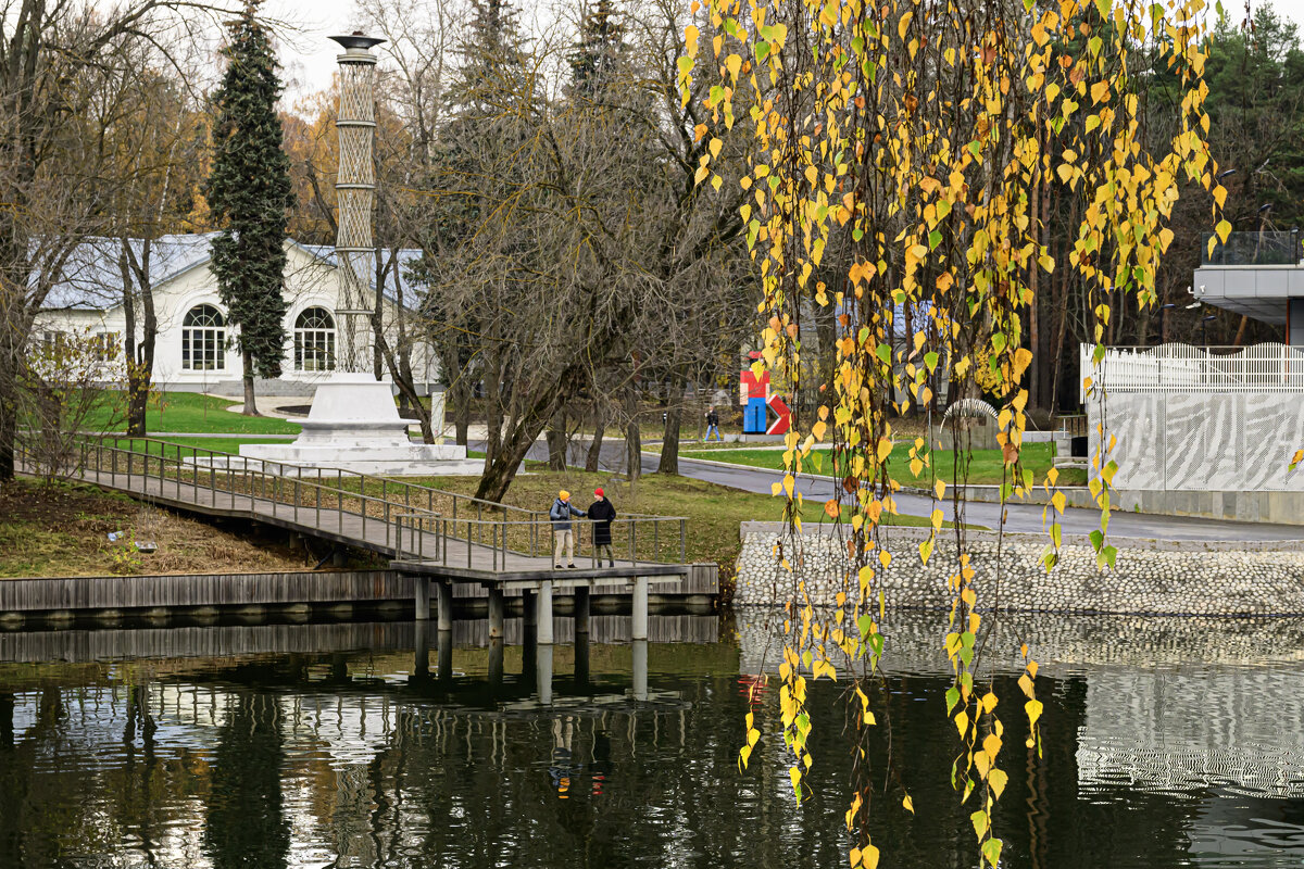 У воды - Валерий Пославский