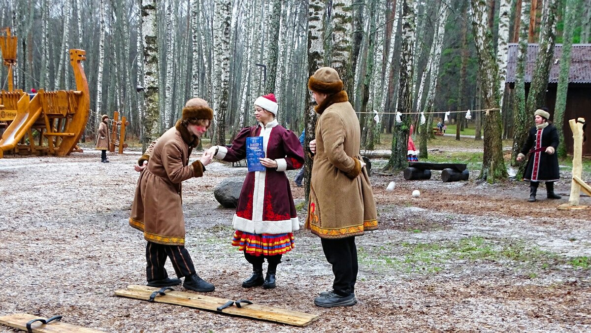 Ряженые на мероприятии для детей. - Милешкин Владимир Алексеевич 