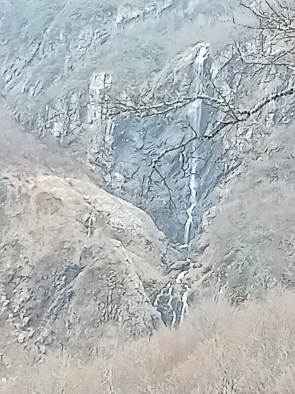 Там вдали водопад - Виктор 