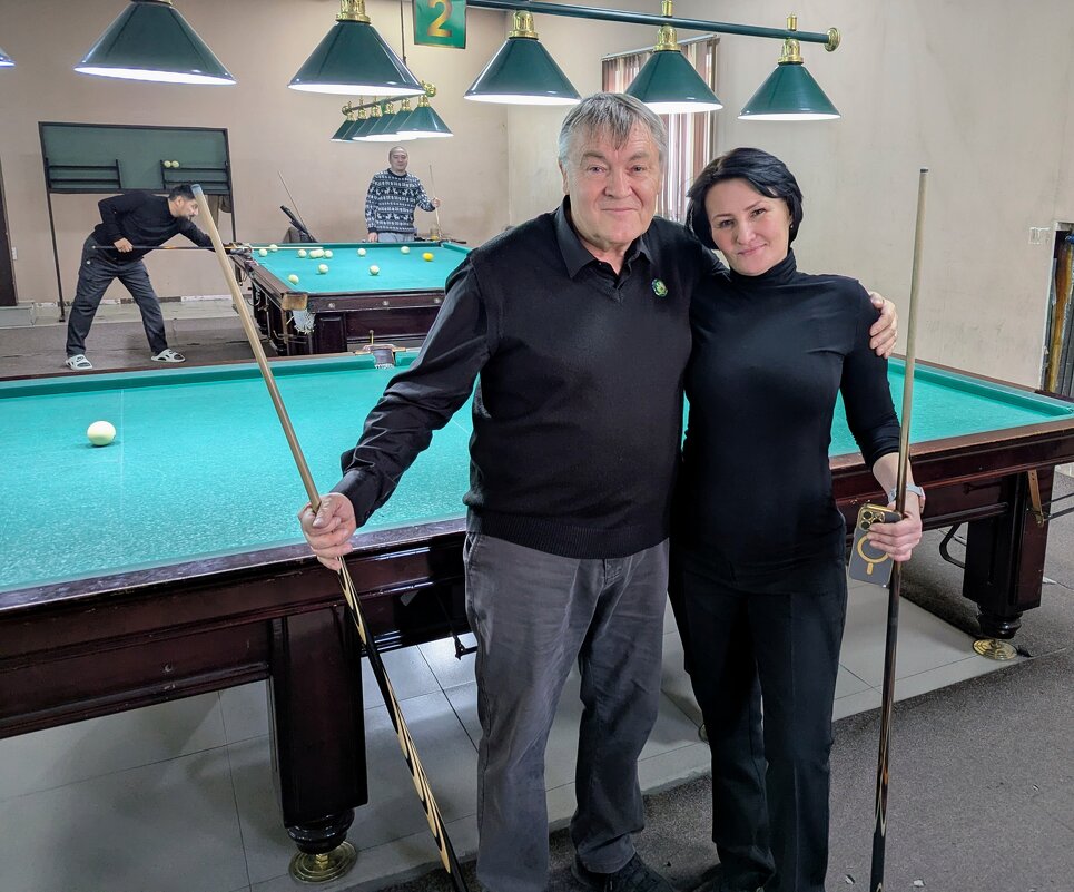 Друзья - Андрей Хлопонин