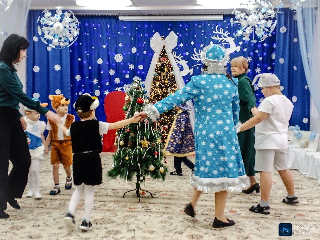 Новогодний хоровод - Юлия Денискина