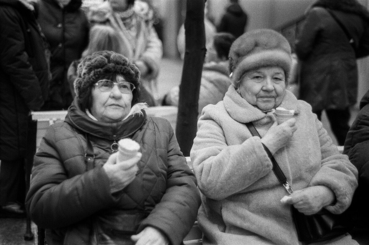 Позвоните близким - Сергей Золотавин