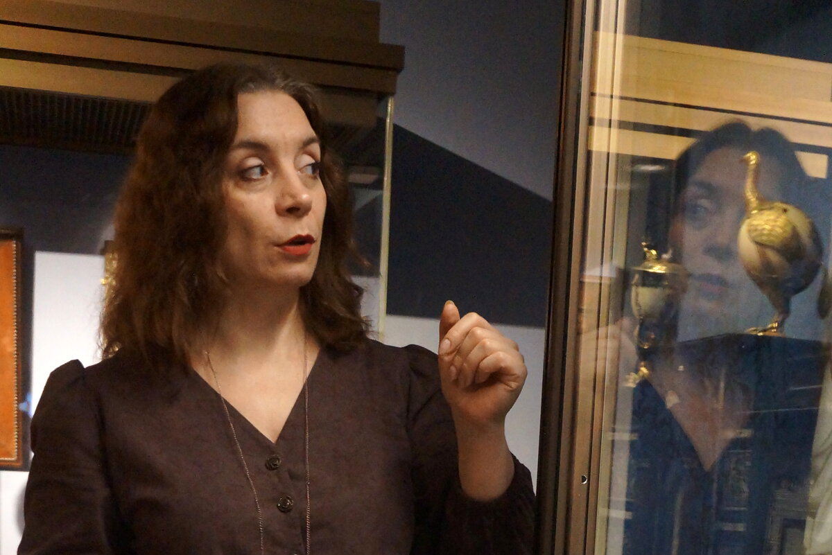 экскурсовод по выставке - zavitok *