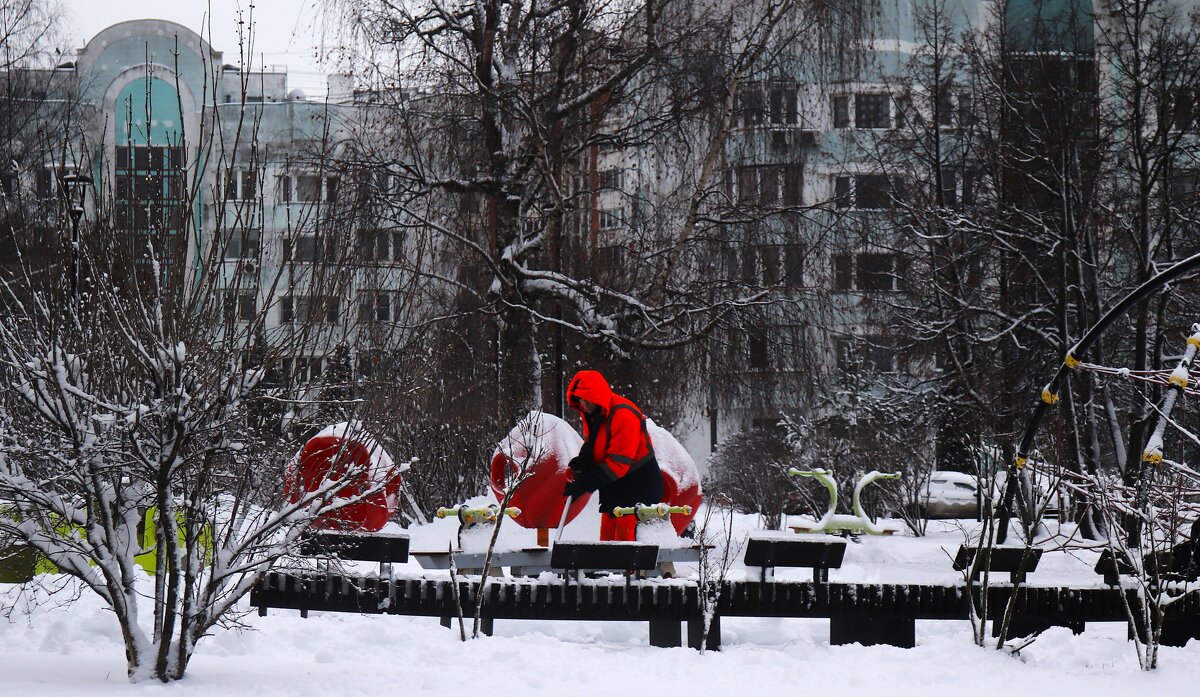 Коммунальщикам теперь не скучно. - Василий Палий