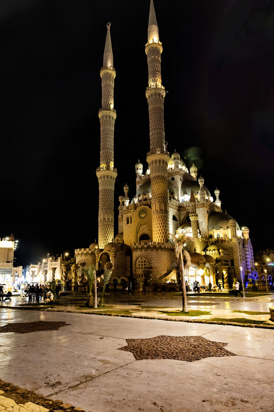 Мечеть Аль-Саха́ба - валерий 