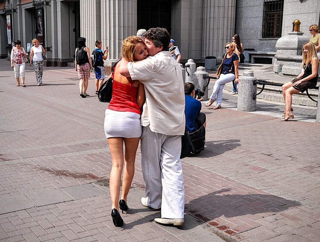 Что творится , что творится на Арбате  ! ,,,) - Анатолий Колосов