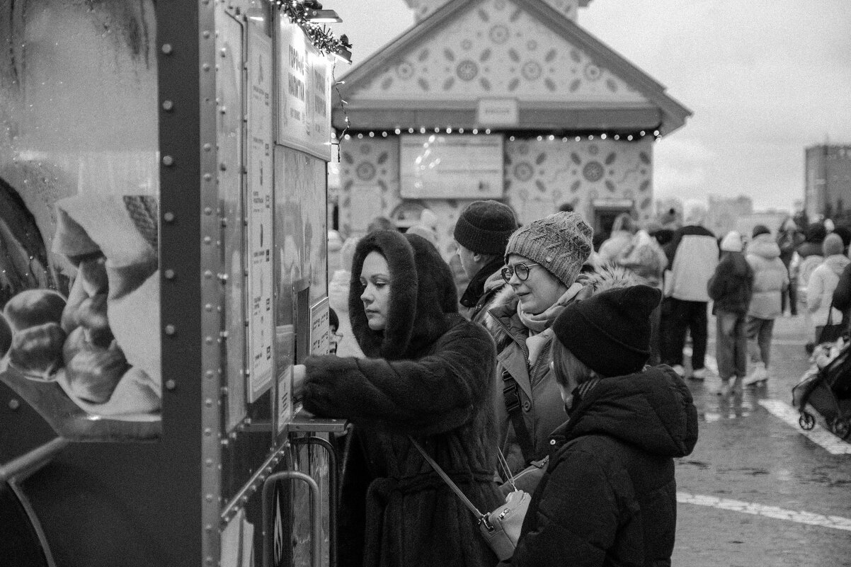 *** - Сергей Золотавин