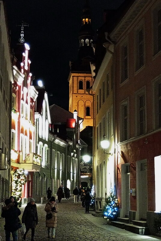 Улочки  вечернего города.. - Татьян@ Ивановна