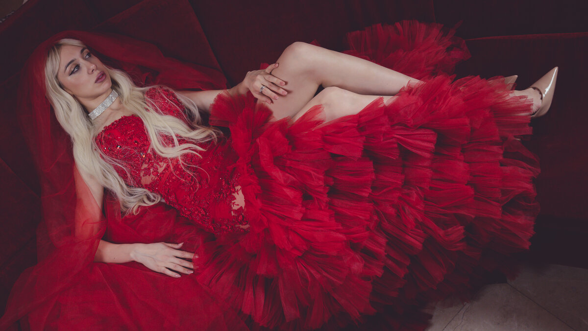 Леди в красном - Максим 