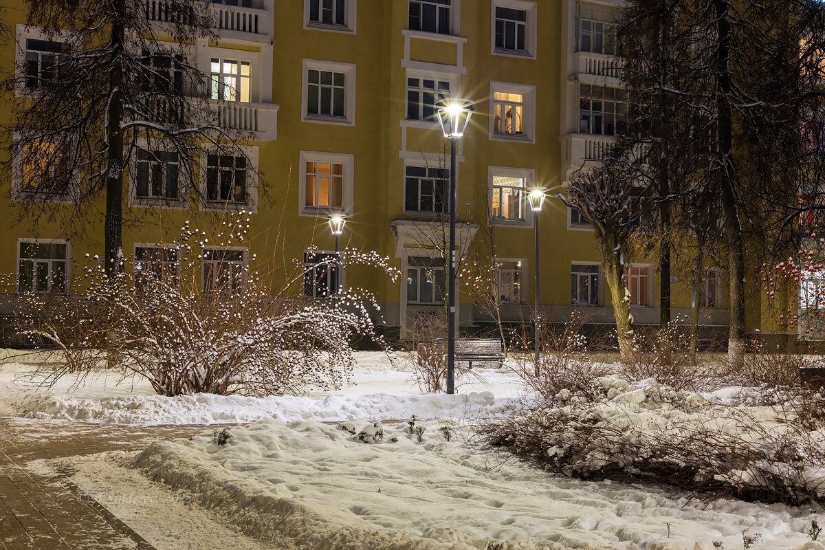 В сквере зимой - Александр Синдерёв