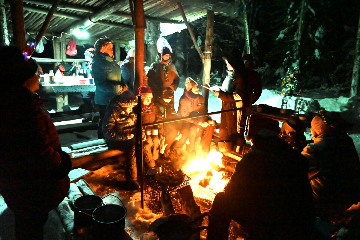 У золотого костра. - ВикТор Быстров