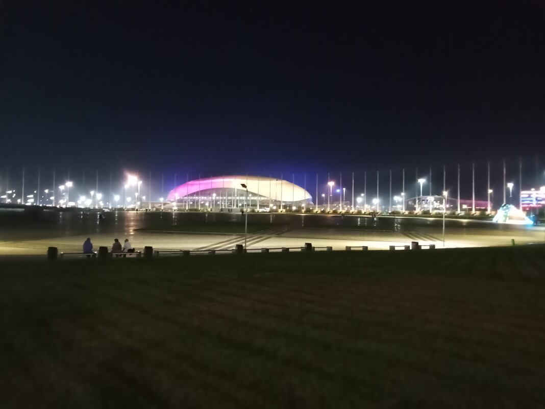 По дороге на стадион - Виктор 