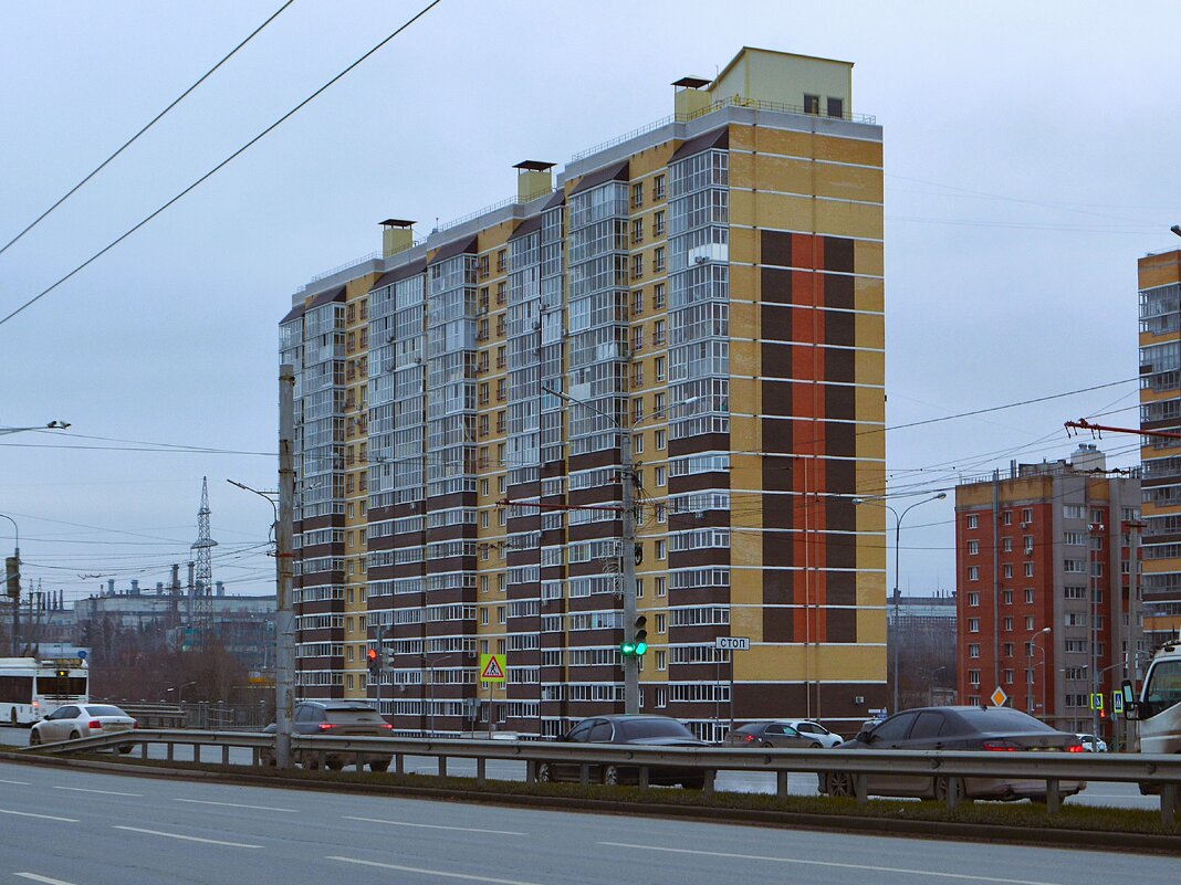 Чебоксары. Дом по ул. Асламаса 1/4. - Пётр Чернега