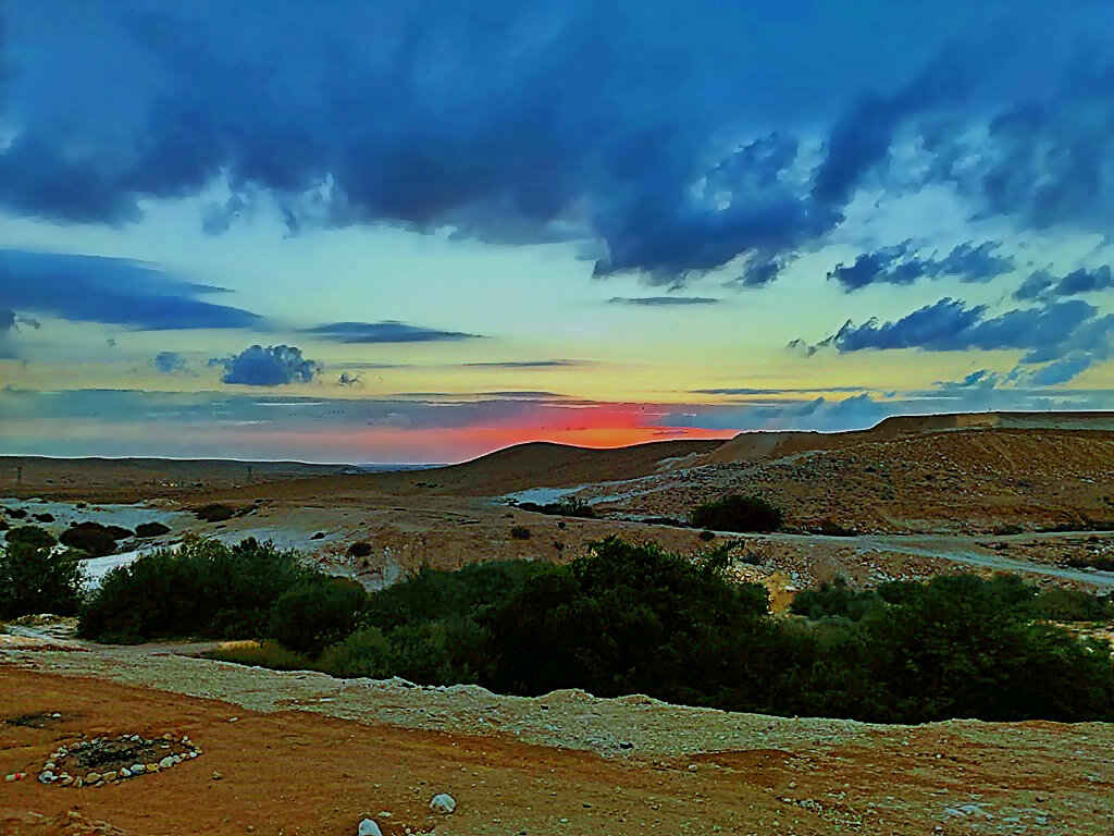 ПУСТЫННЫЙ   ЗАКАТ - Анатолий Малобродский